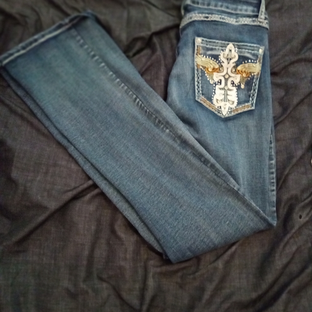 Women's Blue Jeans with Embellished Pocket